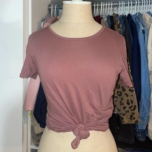 mauve tshirt